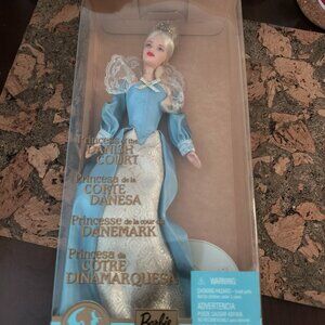 Barbie Princess Of The Danish Court Dolls Of The World 2002 56216 Doll Read
